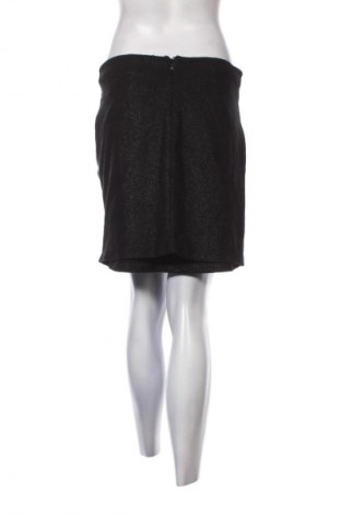 Пола VILA, Размер L, Цвят Черен, Цена 2,04 €