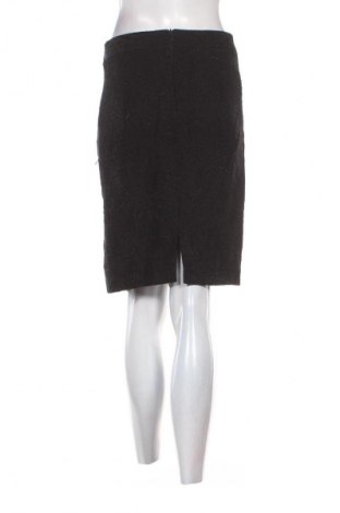 Пола Valentina, Размер S, Цвят Черен, Цена 2,04 €