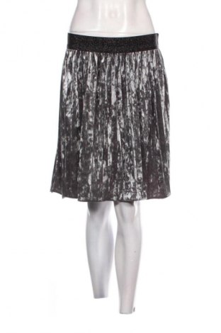 Пола Wiya, Размер M, Цвят Сив, Цена 2,04 €