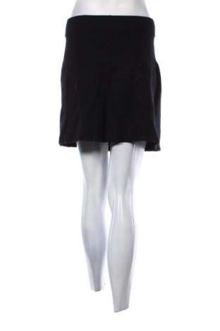 Пола Zara, Размер S, Цвят Черен, Цена 2,04 €