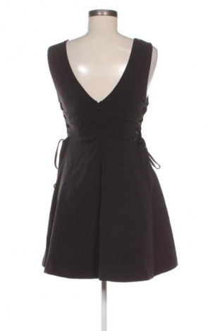 Рокля Forever 21, Размер M, Цвят Черен, Цена 3,06 €
