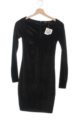 Рокля Sinsay, Размер XS, Цвят Черен, Цена 4,09 €