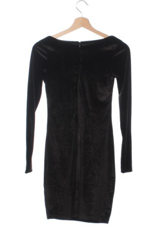 Рокля Sinsay, Размер XS, Цвят Черен, Цена 4,09 €