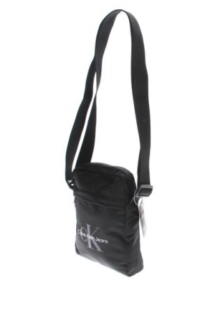 Tasche Calvin Klein Jeans, Farbe Schwarz, Preis 77,99 €