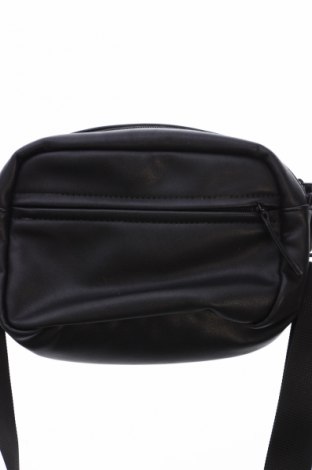 Kabelka  Pier One, Barva Černá, Cena  249,00 Kč