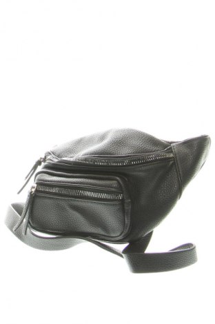 Ľadvinka  Pull&Bear, Farba Čierna, Cena  8,95 €, #135135458