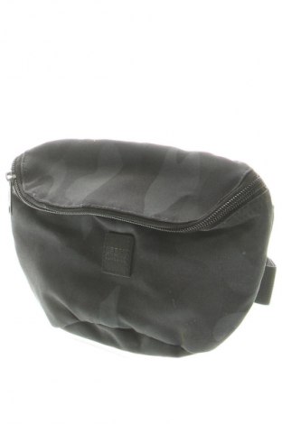 Ledvinka  Urban Classics, Barva Vícebarevné, Cena  229,00 Kč