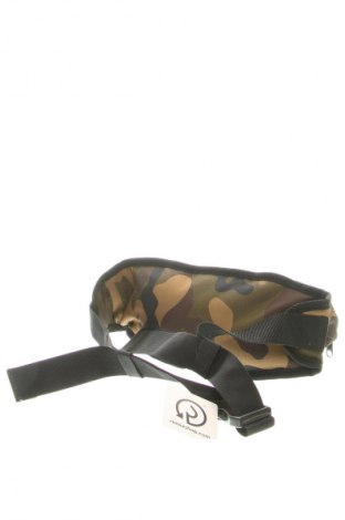 Ledvinka  Urban Classics, Barva Vícebarevné, Cena  249,00 Kč