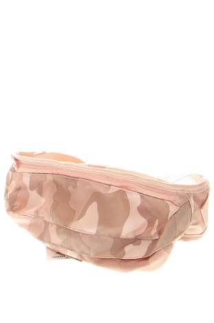 Ledvinka  Urban Classics, Barva Vícebarevné, Cena  189,00 Kč