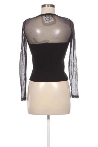 Dámská halenka Bershka, Velikost M, Barva Černá, Cena  529,00 Kč