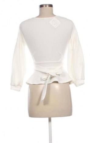 Дамска блуза Boohoo, Размер XS, Цвят Бял, Цена 18,42 €