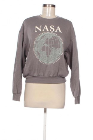 Dámská halenka H&M Divided, Velikost L, Barva Šedá, Cena  396,00 Kč