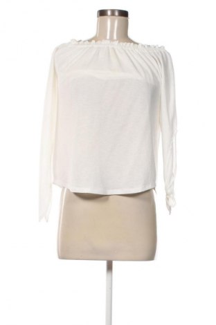 Дамска блуза Pull&Bear, Размер S, Цвят Бял, Цена 4,09 €