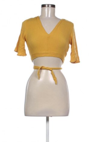 Дамска блуза Pull&Bear, Размер S, Цвят Жълт, Цена 4,89 €