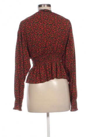 Дамска блуза Pull&Bear, Размер M, Цвят Многоцветен, Цена 3,57 €