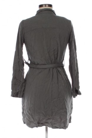 Γυναικείο πουκάμισο Sinsay, Μέγεθος S, Χρώμα Πράσινο, Τιμή 5,99 €