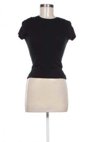 Дамска тениска Bershka, Размер M, Цвят Черен, Цена 16,49 €