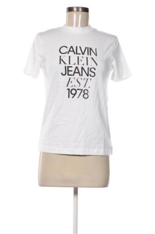 Damski T-shirt Calvin Klein Jeans, Rozmiar XS, Kolor Biały, Cena 183,99 zł