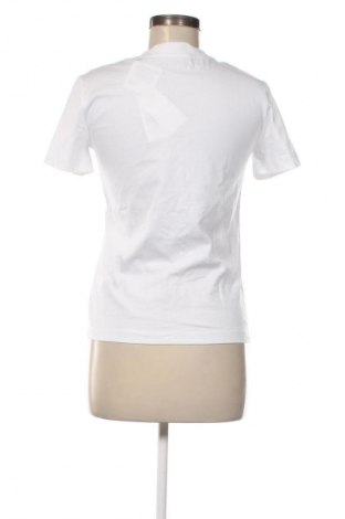 Tricou de femei Calvin Klein Jeans, Mărime XS, Culoare Alb, Preț 265,99 Lei