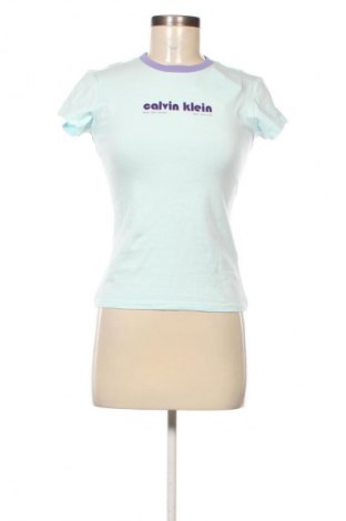 Γυναικείο t-shirt Calvin Klein Jeans, Μέγεθος XS, Χρώμα Μπλέ, Τιμή 51,99 €