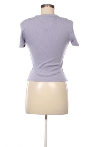 Дамска тениска Calvin Klein Jeans, Размер XS, Цвят Лилав, Цена 43,45 €