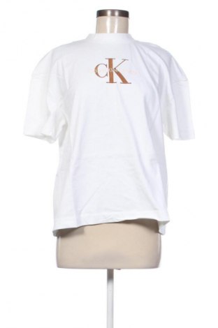 Γυναικείο t-shirt Calvin Klein Jeans, Μέγεθος XS, Χρώμα Λευκό, Τιμή 32,99 €