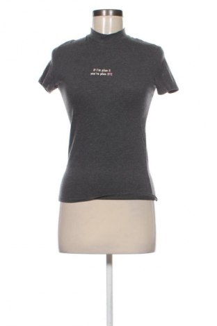 Дамска тениска Cropp, Размер S, Цвят Сив, Цена 7,15 €