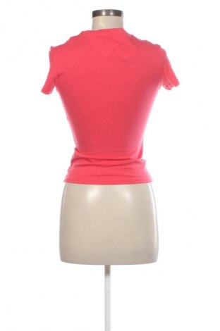 Dámské tričko Tommy Jeans, Velikost XS, Barva Červená, Cena  899,00 Kč