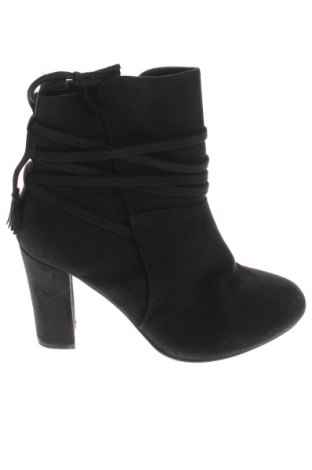 Дамски боти Body Flirt, Размер 37, Цвят Черен, Цена 14,82 €
