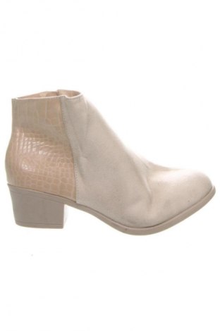 Дамски боти Bpc Bonprix Collection, Размер 39, Цвят Екрю, Цена 10,22 €