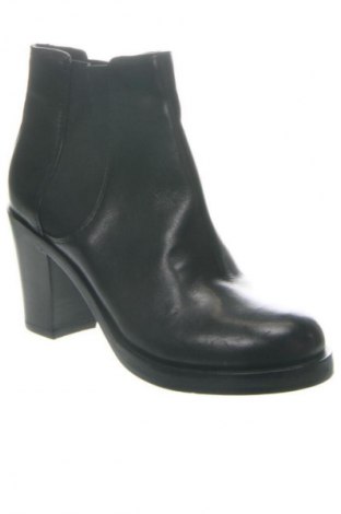 Дамски боти DKNY, Размер 38, Цвят Черен, Цена 43,97 €