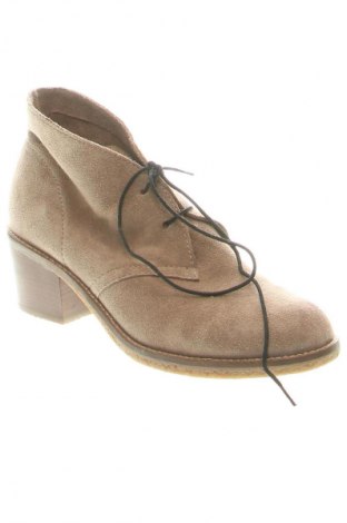 Дамски боти Dolce Vita, Размер 41, Цвят Бежов, Цена 40,39 €