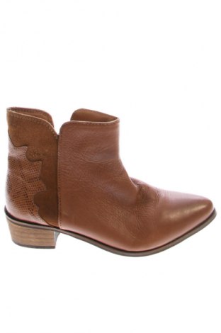 Дамски боти Gioseppo, Размер 37, Цвят Кафяв, Цена 15,84 €