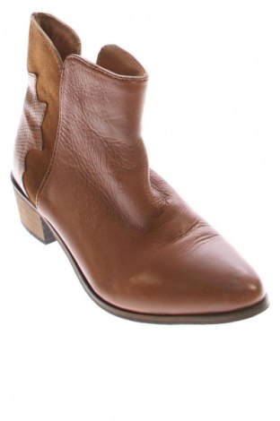 Дамски боти Gioseppo, Размер 37, Цвят Кафяв, Цена 15,84 €