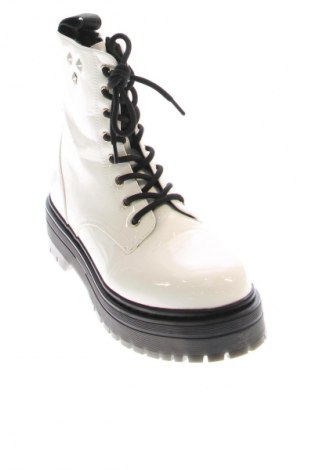 Дамски боти Lumberjack, Размер 40, Цвят Екрю, Цена 28,12 €