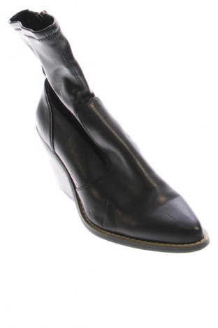 Дамски боти River Island, Размер 39, Цвят Черен, Цена 15,33 €