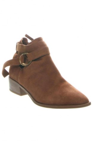 Дамски боти Stradivarius, Размер 37, Цвят Кафяв, Цена 33,06 €