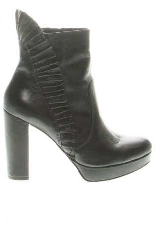 Dámské poltopánky Tamaris, Veľkosť 37, Farba Čierna, Cena  25,95 €