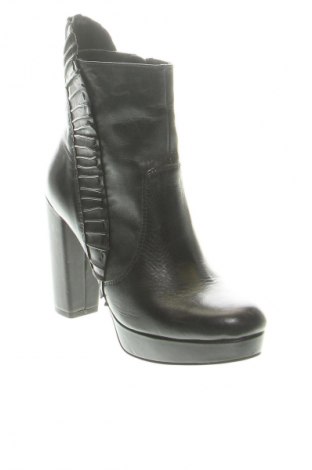 Dámské poltopánky Tamaris, Veľkosť 37, Farba Čierna, Cena  25,95 €