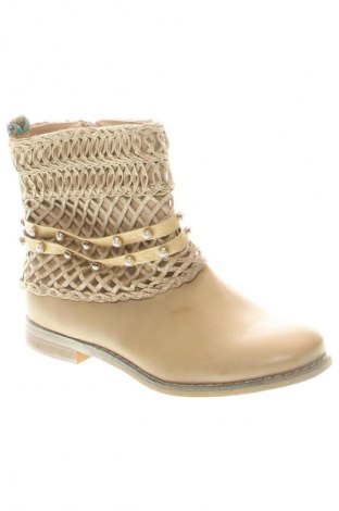 Дамски боти Unbranded, Размер 37, Цвят Бежов, Цена 13,80 €