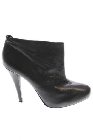 Дамски боти Zara, Размер 39, Цвят Черен, Цена 33,23 €