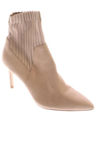 Дамски боти Zara, Размер 40, Цвят Бежов, Цена 37,83 €