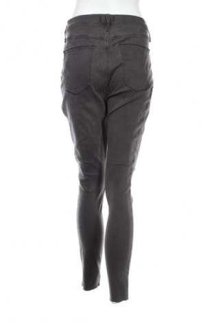 Дамски дънки Abercrombie & Fitch, Размер XL, Цвят Сив, Цена 25,05 €