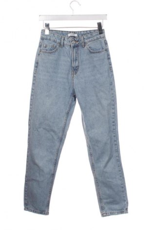 Blugi de femei Bershka, Mărime XS, Culoare Albastru, Preț 37,99 Lei