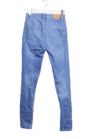 Dámské džíny  Bershka, Velikost XS, Barva Modrá, Cena  199,00 Kč