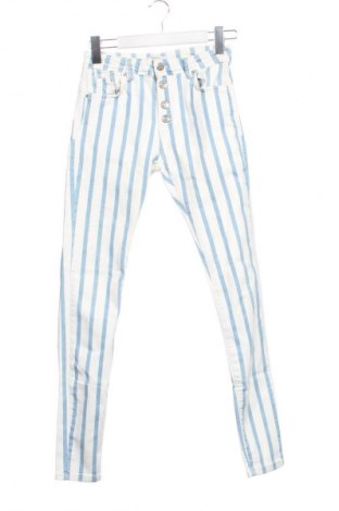 Дамски дънки Bershka, Размер XS, Цвят Многоцветен, Цена 15,33 €