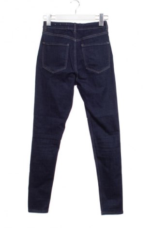 Дамски дънки Bershka, Размер XS, Цвят Син, Цена 8,18 €