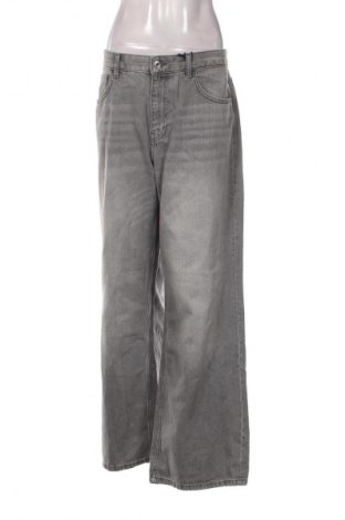 Dámske džínsy  Bershka, Veľkosť XL, Farba Sivá, Cena  21,95 €