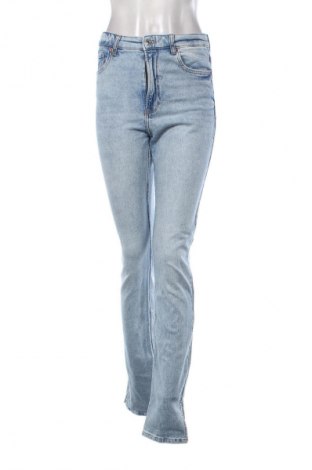 Дамски дънки Bershka, Размер M, Цвят Син, Цена 13,64 €