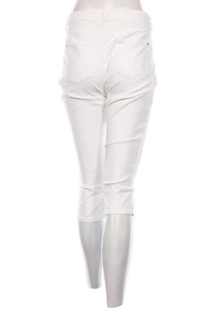 Дамски дънки C&A, Размер L, Цвят Бял, Цена 8,18 €